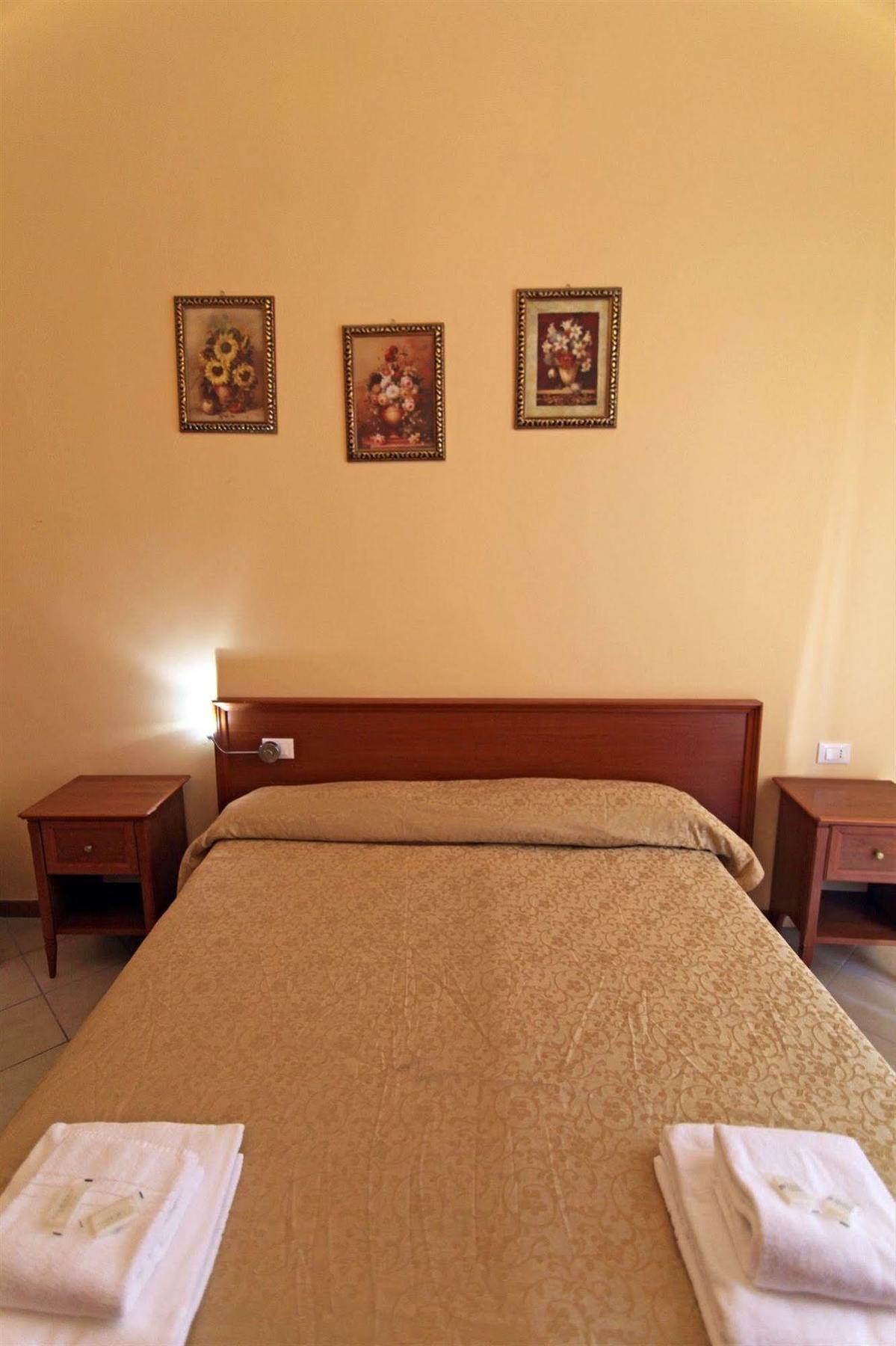 Stella Elsa Hotel Рим Екстериор снимка